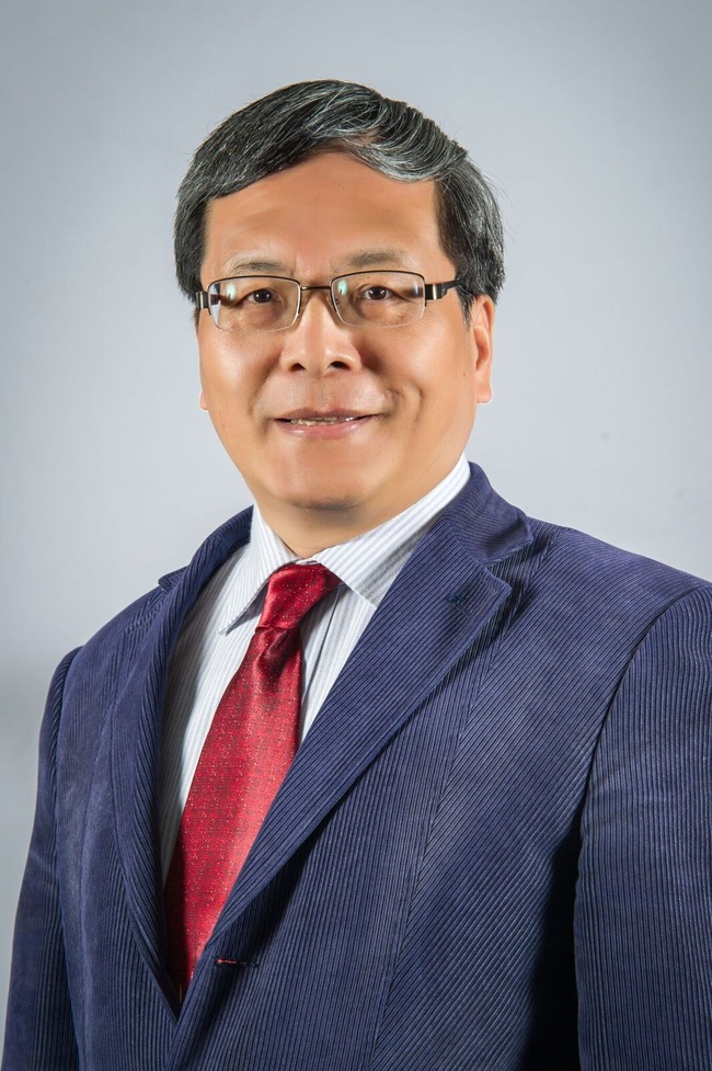 Dr. Jian Zhao, a language teacher from the Translation and Interpreting Institute (TII) at Hamad Bin Khalifa University (HBKU), a member of Qatar Foundation [Photo: Hamad Bin Khalifa University (HBKU) in Qatar]