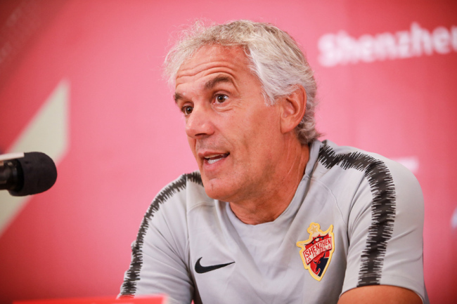 Italian football manager Roberto Donadoni, the newly-appointed head coach of China's Shenzhen F.C., attends a press conference during the 2019 Chinese Football Association Super League (CSL) in Shenzhen city, south China's Guangdong province, 30 July 2019. [Photo: IC]