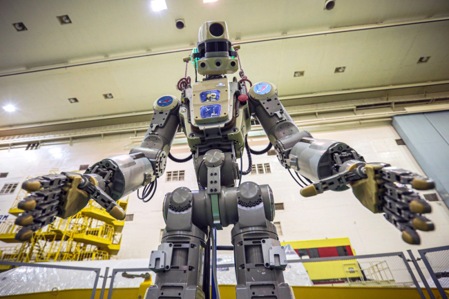 A handout photo made by the official website of the Russian State Space Corporation ROSCOSMOS shows Russian anthropomorphous robot Fedor (Skybot F-850) being tested on July 28, 2019 ahead of its flight on board Soyuz MS-14 spacecraft at the Baikonur Cosmodrome in Kazakhstan. [Photo: IC]