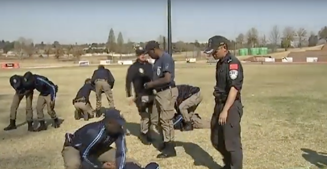 Members of South Africa’s Johannesburg Metropolitan Police Department (JMPD) receive anti-crime training from the Fujian Police College in China. [Screenshot: China Plus]