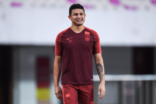 Brazil-born Chinese football player Elkeson de Oliveira Cardoso, known as Elkeson, receives training for the Chinese National Football Team in Guangzhou, south China's Guangdong province, 2 September 2019. [Photo: IC]