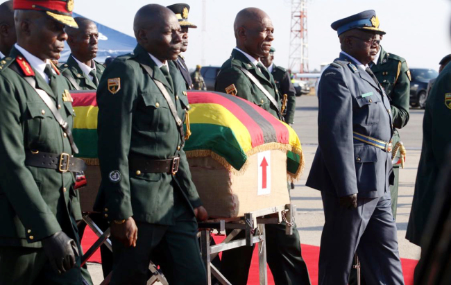 The body of the late former Zimbabwean President Robert Mugabe arrives in Harare, Zimbabwe on September 11, 2019. [Photo: China Plus]