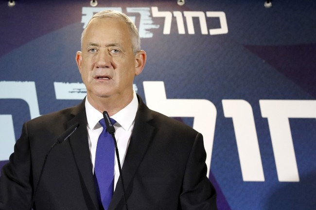 Retired Israeli General Benny Gantz, leader and candidate of the Israel Resilience party that is part of the Blue and White (Kahol Lavan) political alliance makes a statement to the press in the Israeli coastal city of Tel Aviv, on September 19, 2019. [Photo: AFP/Jack Guez]