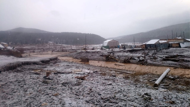 The scene of a mining dam burst on the Seiba River near the village of Shchetinkino, Krasnoyarsk Territory of Russia, October 19, 2019. [Photo: IC]