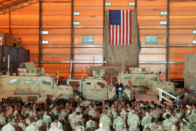 U.S. Vice President Mike Pence speaks to U.S. troops at Camp Flores on Al Asad Air Base, Iraq November 23, 2019.[Photo: VCG]