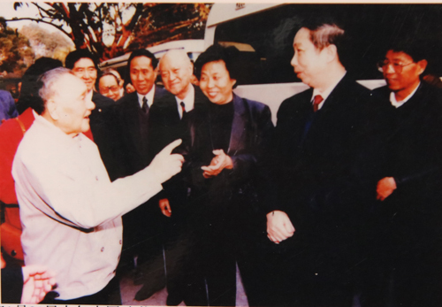 《CRI会客厅》中国改革开放40周年系列访谈深圳篇（上）： 东方风来满眼春