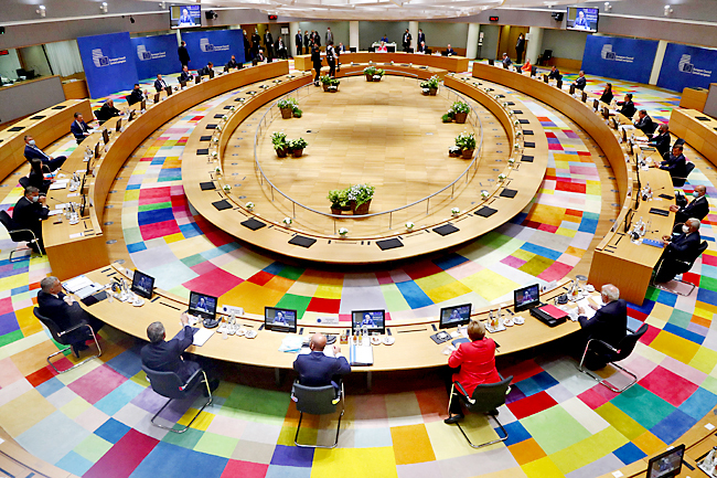 Zvláštní zasedání Evropské rady pro oživení po COVID-19. / AP