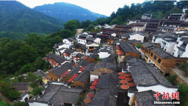 Snímek: Vesnice Huangling je v severovýchodní části okresu Wuyuan, patří k typické horské vesnici