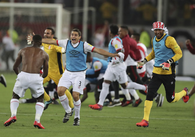 Perú clasifica al Mundial de fútbol después de 35 años