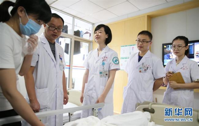 Presidente chino pide a trabajadores médicos que lleven adelante el espíritu humanitario
