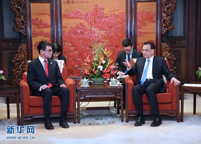 Primer ministro de China se reúne con funcionarios japoneses