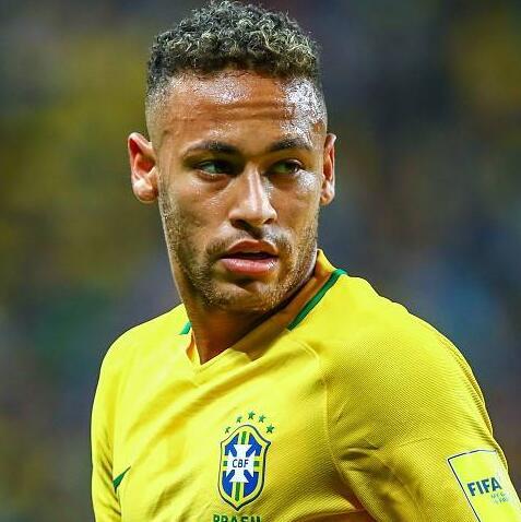 Neymar se presenta a la selección brasileña con tres días de antelación