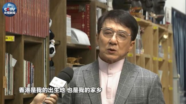 Jackie Chan expresa el amor a la patria en la entrevista