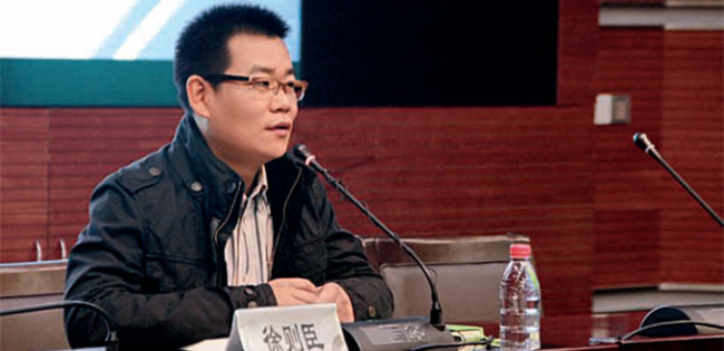 Xu Zechen, escritor representativo de los nacidos en la década de 1970 de China.