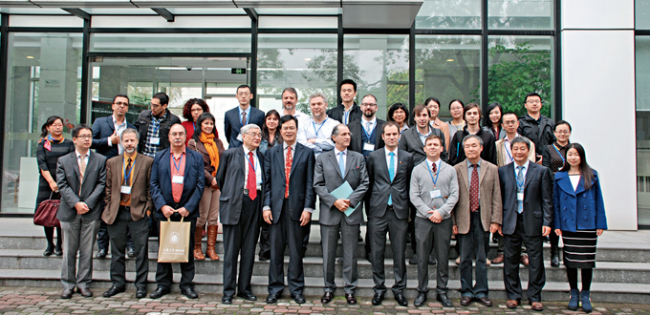 Los asistentes a la Conferencia Internacional “La Guerra Fría y América Latina”. Abel Rosales Ginarte
