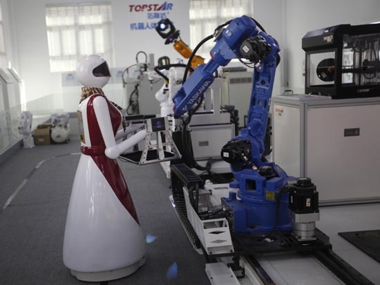 El robot promueve la “fabricación inteligente china”