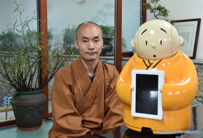 Xian’er, primer monje budista robot de China