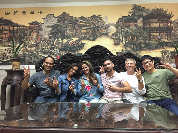 Les journalistes étrangers ont visité l’ancienne ville Sanhe