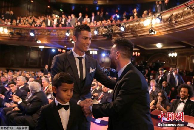 Cristiano Ronaldo élu joueur de l'année FIFA 2017