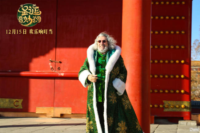Alain Chabat en promotion pour son film Santa & Cie à Beijing