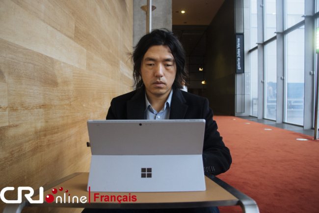 Portrait du « jeune seigneur Zhang » -- la vie à Paris de Zhang Jiawei, écrivain né dans les années 80
