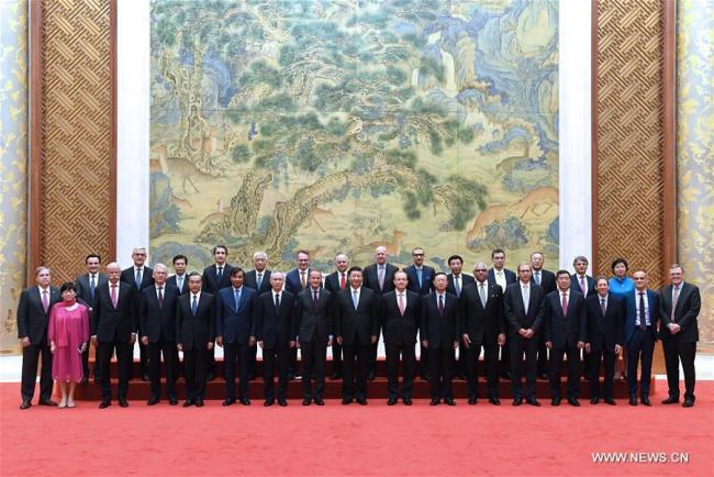 Xi Jinping rencontre des dirigeants de célèbres multinationales