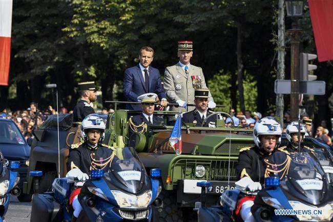La France célèbre le 14 juillet sous le signe de la "fraternité d'armes"