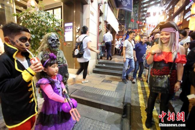 Halloween au quartier Lan Kwai Fong à Hong Kong