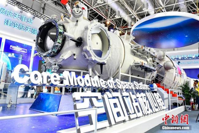 La station spatiale chinoise « Tiangong » a été présentée lors de la 12e édition du Salon aéronautique international de Zhuhai en Chine.