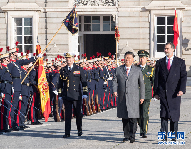 Xi Jinping participe à la cérémonie d’accueil organisé par le roi espagnol