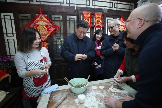 Xi Jinping visite les habitants de Beijing à la veille de la Fête du printemps
