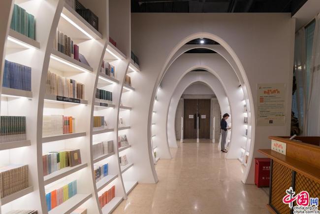 Venez découvrir une librairie « labyrinthe » à Shanghai