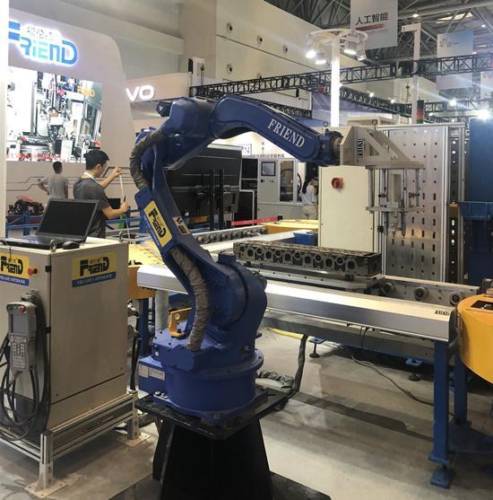 Équipement robotique dans la ligne de production