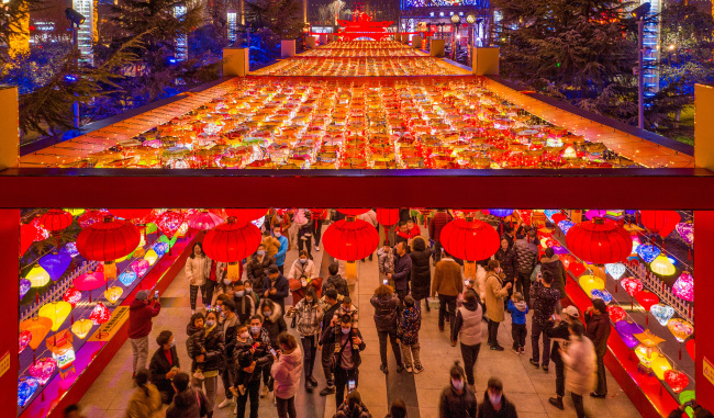 A l'approche du Nouvel An chinois, toute la Chine se plonge dans une atmosphère festive.(Photo/CFP)
