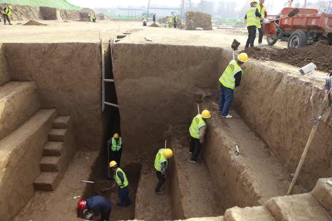 1356 tombes découvertes sur les chantiers de la ligne 8 du métro de Xi'an