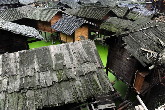 Guizhou ：pourquoi construire des greniers sur l'eau ?