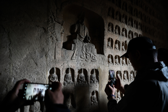 Un « Trésor national » vieux de 1 500 ans : le temple de la grotte de Gongyi impressionne les touristes