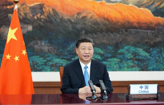 Ο Κινέζος Πρόεδρος Σι Τζινπίνγκ ενώ απευθύνεται στη γενική συζήτηση της 75ης συνόδου της Γενικής Συνέλευσης των Ηνωμένων Εθνών μέσω βίντεο στις 22 Σεπτεμβρίου 2020. (φωτογραφία / Xinhua)
