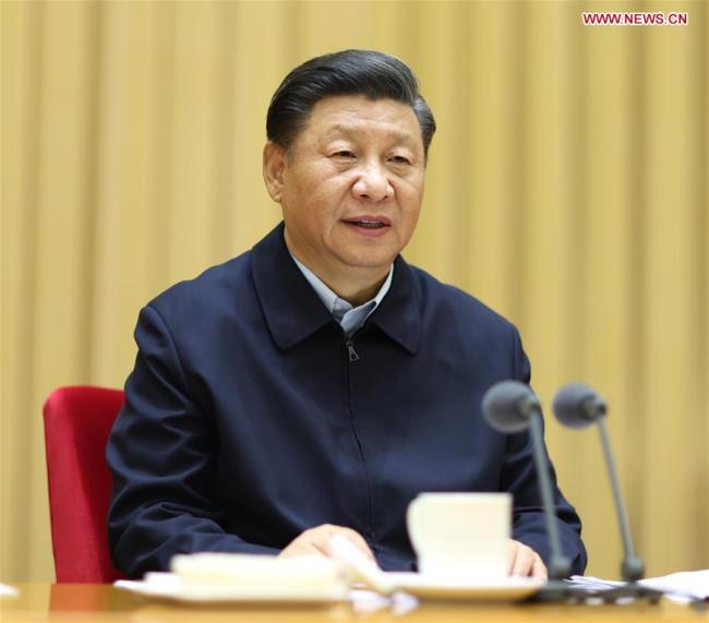 Ο Κινέζος Πρόεδρος Σι Τζινπίνγκ, επίσης γενικός γραμματέας του Κομμουνιστικού Κόμματος της Κίνας (ΚΚΚ) και πρόεδρος της Κεντρικής Στρατιωτικής Επιτροπής, παρευρίσκεται στο 3ο κεντρικό συμπόσιο για τις εργασίες που σχετίζονται με το Σιντζιάνγκ, στο Πεκίνο, πρωτεύουσα της Κίνας. Το συμπόσιο πραγματοποιήθηκε την Παρασκευή και το Σάββατο στο Πεκίνο. (Xinhua / Ju Peng)<br>