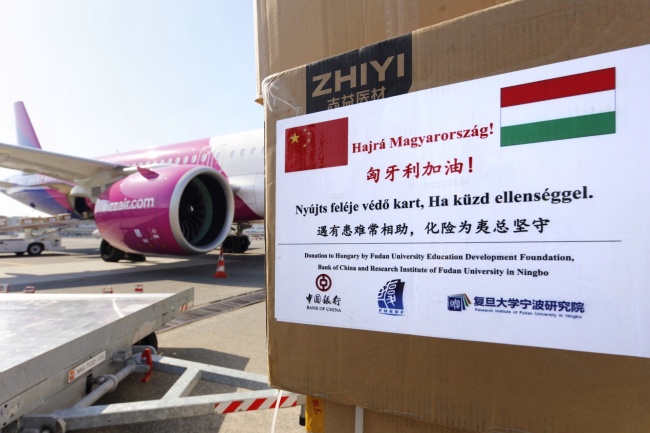 A kínai vakcinák megérkeztek Magyarországra