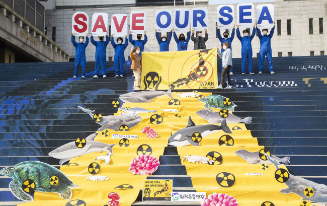 Dél-Kóreában is tiltakoznak Japán döntése ellen