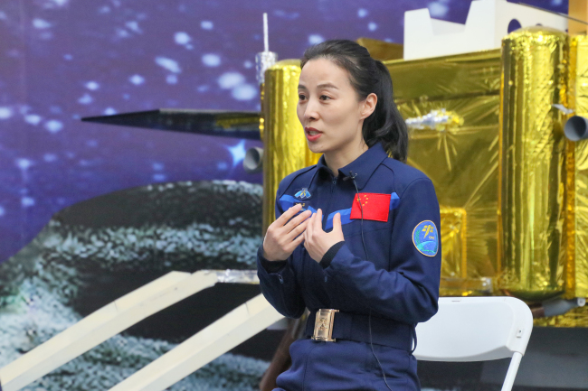 Wang Yaping űrhajós