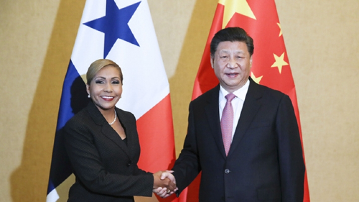 Xi Jinping reúne-se com a presidente da Assembleia Nacional do Panamá