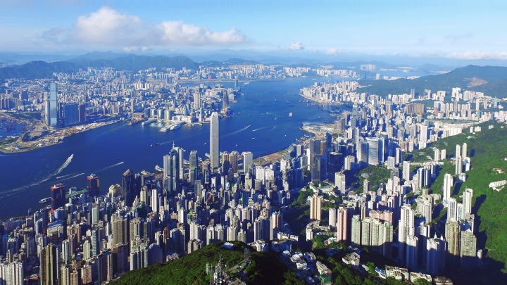 China adota decisão para fazer leis de segurança nacional de Hong Kong