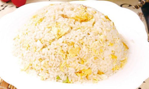 Жареный рис с яйцом