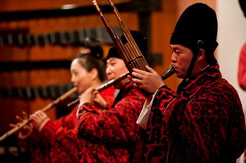  Китайский язычковой духовой музыкальный инструмент -- шэн