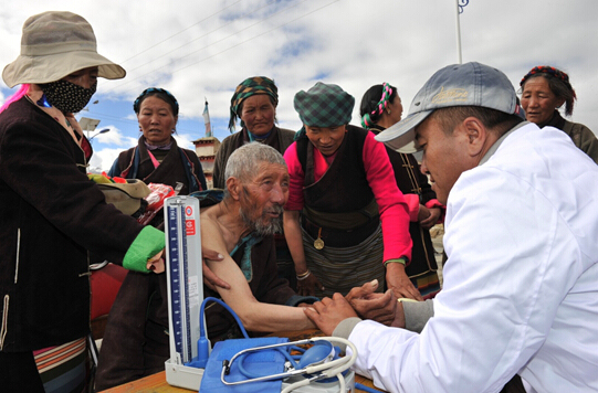 Бесплатным медосмотром в Тибете воспользовались уже 3 млн раз