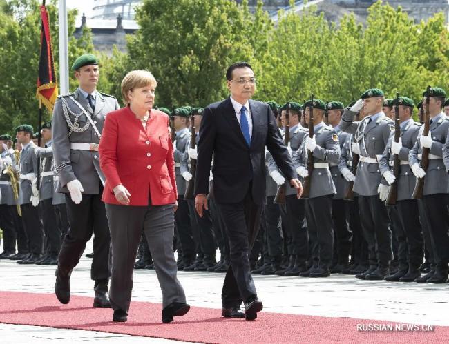 Ли Кэцян провел переговоры с канцлером ФРГ А.Меркель