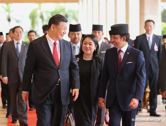 Си Цзиньпин провел переговоры с султаном Брунея Хассаналом Болкиахом