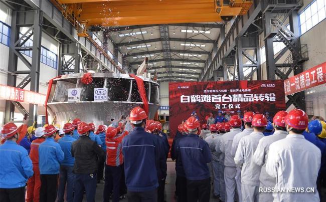 На китайскую ГЭС поставлен первый в мире генератор мощностью 1 млн киловатт 